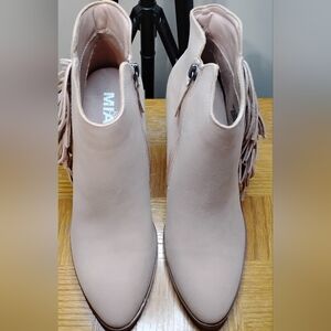 MIA Light Pink Ankle Booties